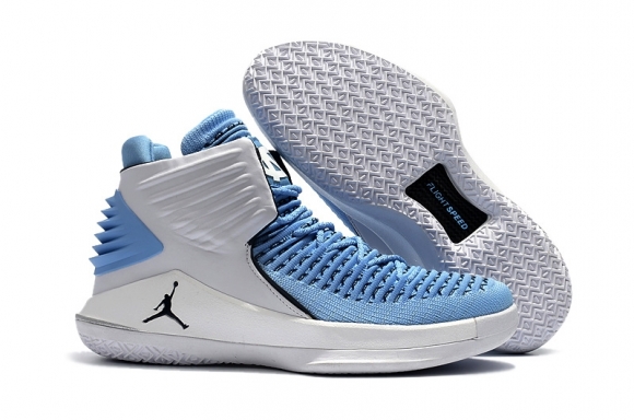 Air Jordan 32 "Unc Tar Heels" Bleu Blanc