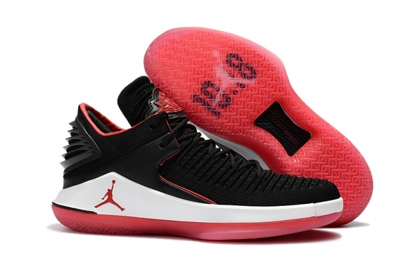 Air Jordan 32 Low Noir Rouge