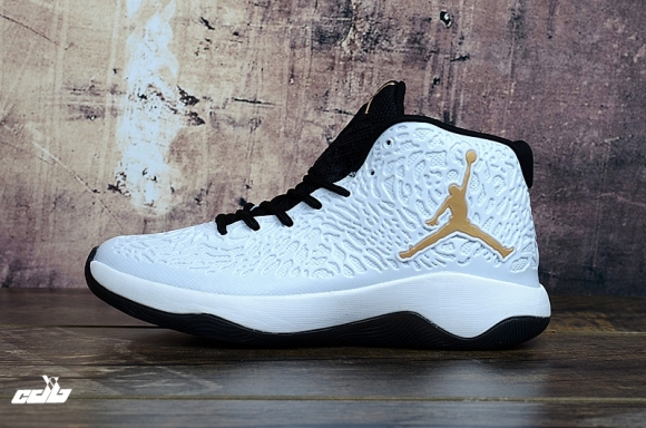 Jordan Ultra.Fly Blanc Noir Or