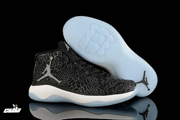 Jordan Ultra.Fly Noir Blanc