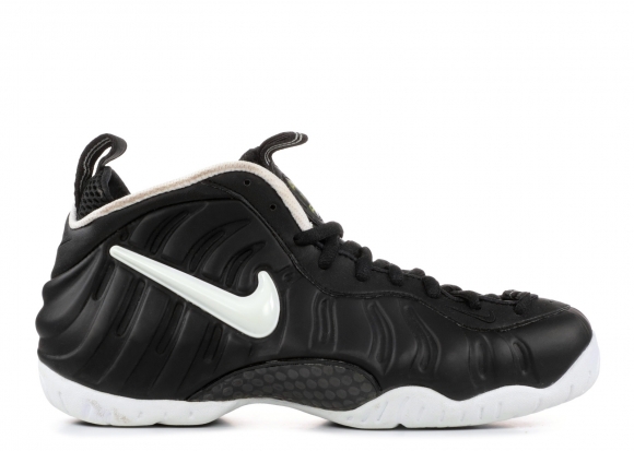 Nike Air Foamposite Pro "Dr. Doom" Noir Blanc (624041-006) Nike Air Foamposite Pro "Dr. Doom" Noir Blanc (624041-006)