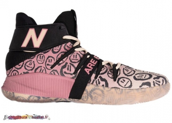 Kawhi Leonard Kawhi Leonard New Balance Omn1S Joe Freshgoods "No Emotions Are Emotions" Beige Rose (WBOMN1AC)