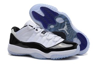 Air Jordan 11 Blanc Noir Pourpre