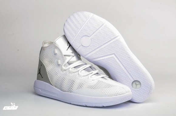 Air Jordan Reveal Blanc