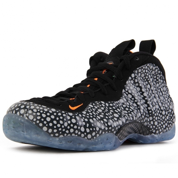 Nike Air Foamposite Noir Blanc Noir