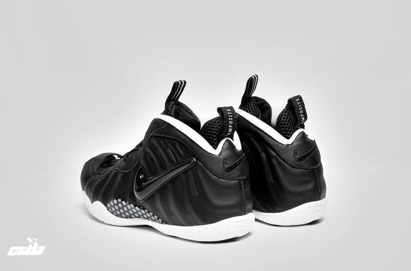 nike foams black and white