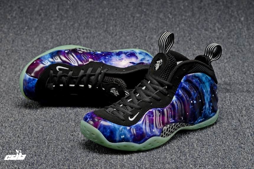 Nike Air Foamposite Noir Bleu Pourpre