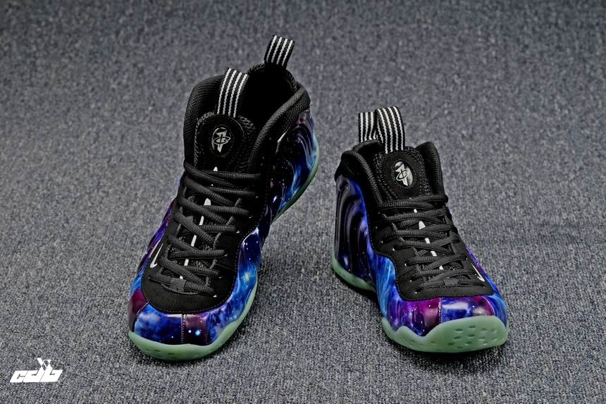 Nike Air Foamposite Noir Bleu Pourpre